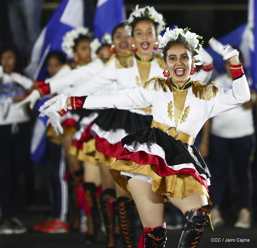 DESFILE1